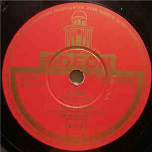 Yves Montand - A Paris / Le Gamin De Paris album